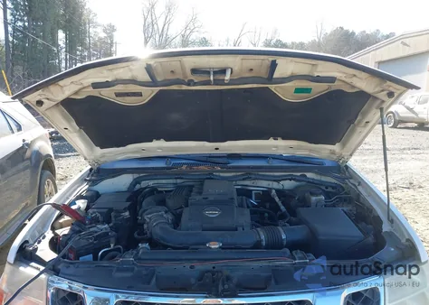 2010 Nissan Pathfinder S Fe+ z USA, uszkodzony, nr VIN 5N1AR1NN3AC606103